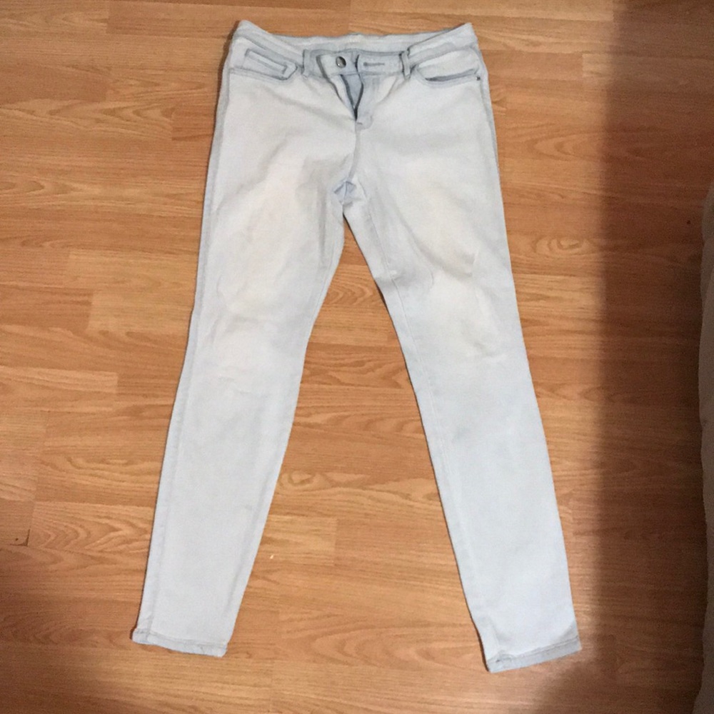 Light Jean wash skinny jeans